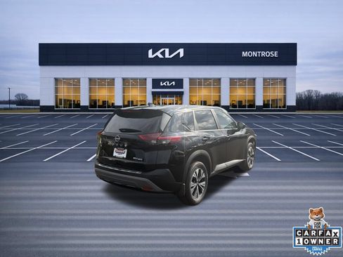 Used 2023 Nissan Rogue SV AWD/4WD image 6