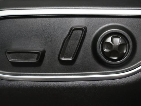 Used 2024 Jeep Wagoneer L Series III w/ Flexible Seating Group AWD/4WD image 33