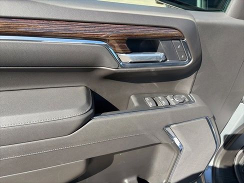 New 2026 GMC Sierra 1500 SLE w/ Preferred Package image 17