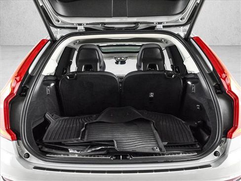 Used 2025 Volvo XC90 B6 Plus w/ Protection Package Premier AWD/4WD image 6