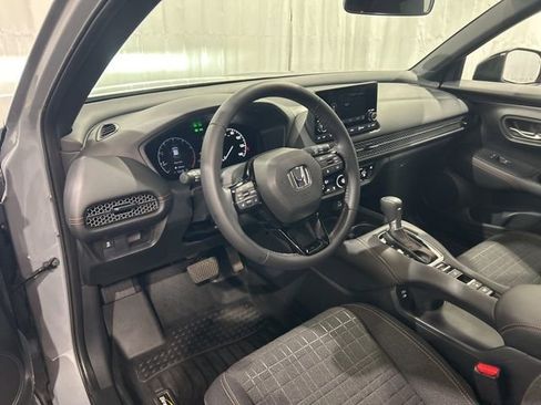 Used 2025 Honda HR-V Sport image 13