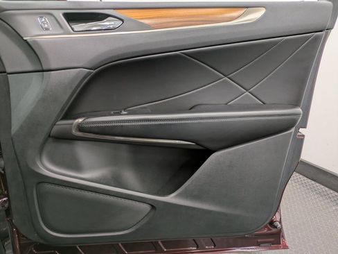 Used 2017 Lincoln MKC Reserve w/ Lincoln MKC Climate Package image 26