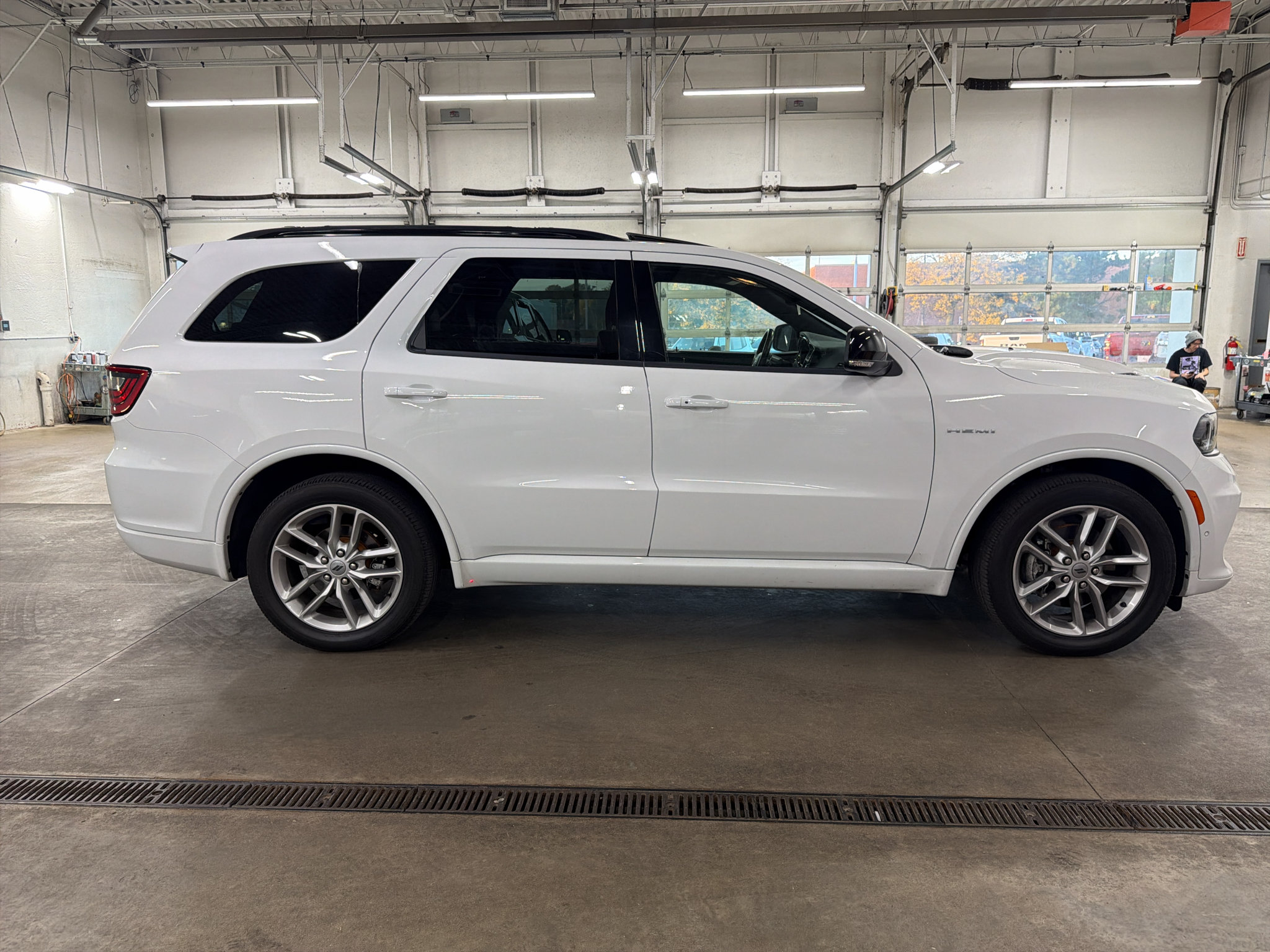 Used 2024 Dodge Durango R/T AWD/4WD image 3