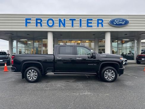 Used 2023 Chevrolet Silverado 2500 High Country w/ Z71 Off-Road Package image 2