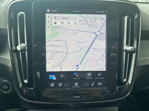 Certified 2025 Volvo XC40 B5 Plus image 21