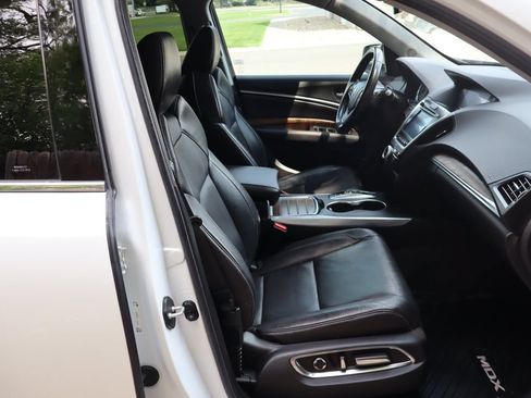 Used 2020 Acura MDX SH-AWD w/ Technology Package image 24