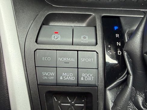 Used 2023 Toyota RAV4 XLE image 25