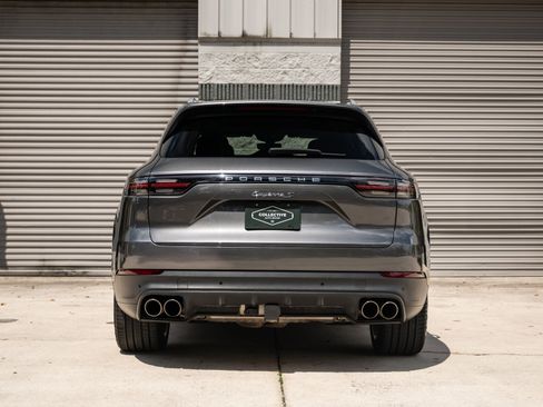 Used 2019 Porsche Cayenne S AWD/4WD image 6