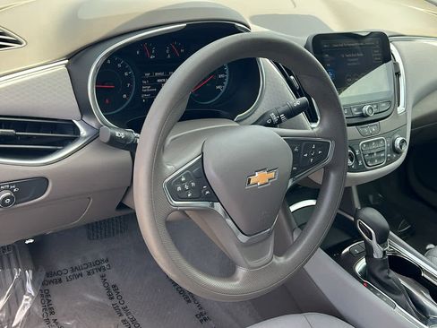 Used 2021 Chevrolet Malibu LT image 10