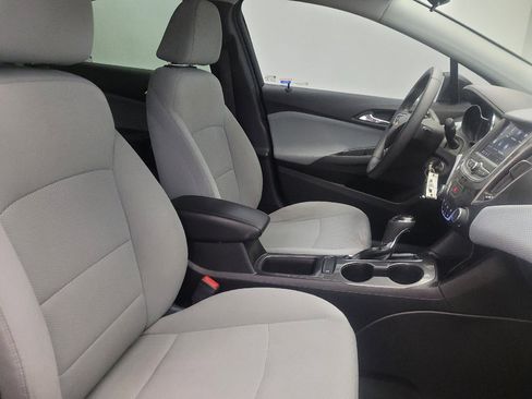Used 2019 Chevrolet Cruze LT FWD image 21