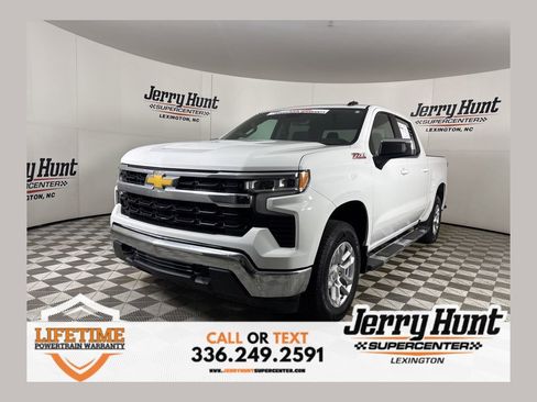 Used 2025 Chevrolet Silverado 1500 LT image 1