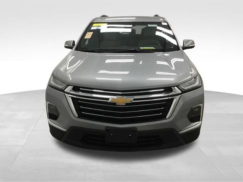 Used 2023 Chevrolet Traverse LT w/ LPO, Cargo Package AWD/4WD image 3