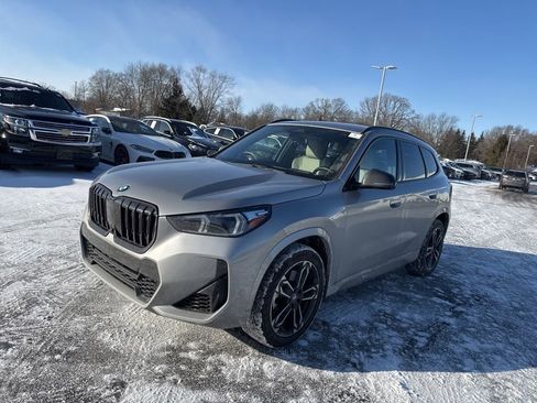 Used 2023 BMW X1 xDrive28i w/ Premium Package image 3