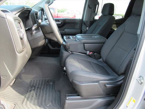 Used 2020 Chevrolet Silverado 1500 Custom w/ Custom Value Package image 16