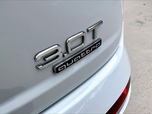 Used 2017 Audi Q7 3.0T Premium Plus image 10