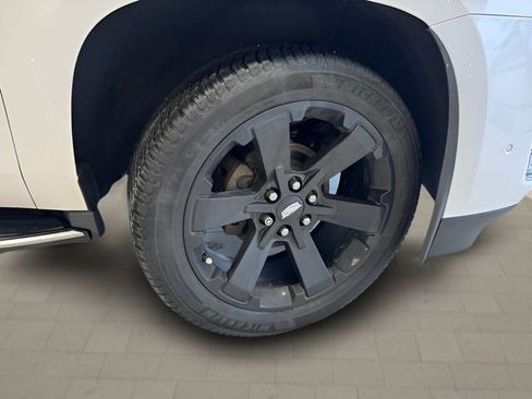 Used 2019 Cadillac Escalade Luxury AWD/4WD image 30