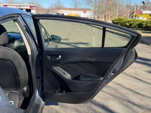 Used 2016 Kia Forte LX image 21