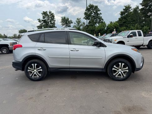 Used 2013 Toyota RAV4 LE FWD image 6