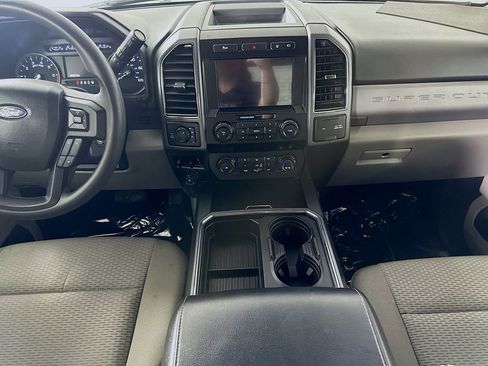 Used 2022 Ford F250 XLT w/ XLT Premium Package AWD/4WD image 18