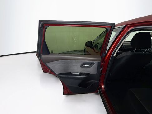 Used 2023 Nissan Rogue SV AWD/4WD image 25