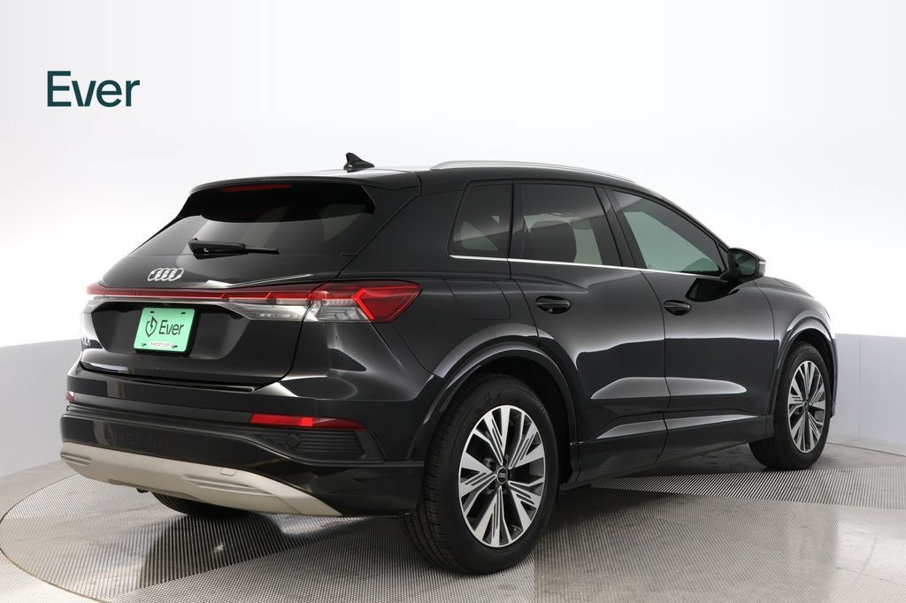 Used 2023 Audi Q4 e-tron Premium Plus w/ Premium Plus RWD image 3