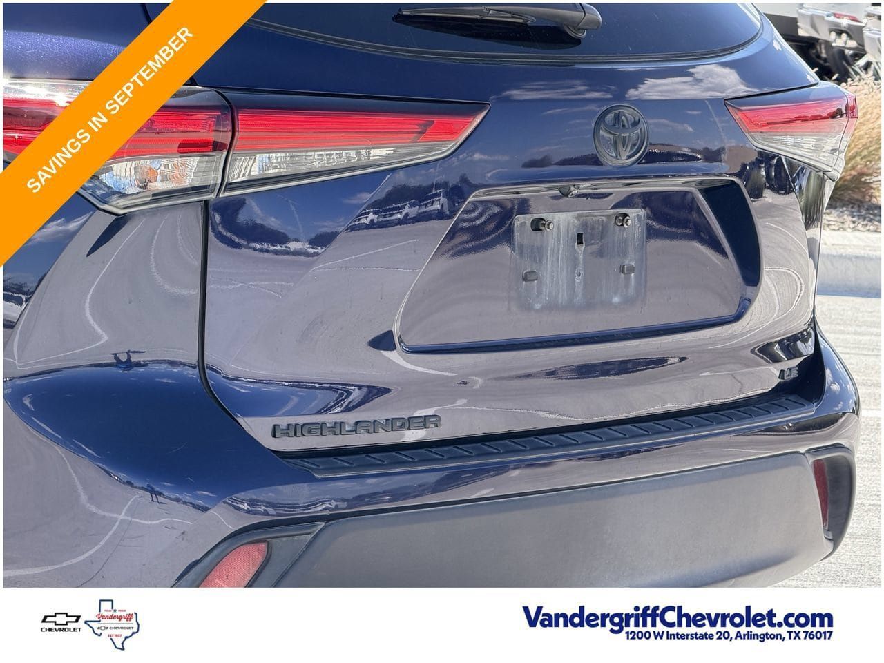 Used 2022 Toyota Highlander LE FWD image 6