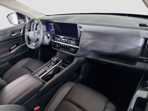 Used 2026 Nissan Pathfinder SL FWD image 22
