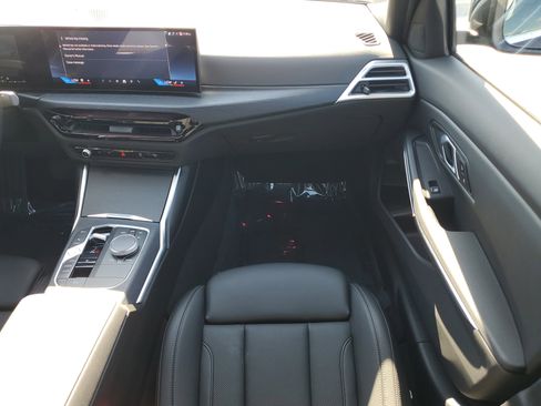 Used 2025 BMW 330i Sedan image 14