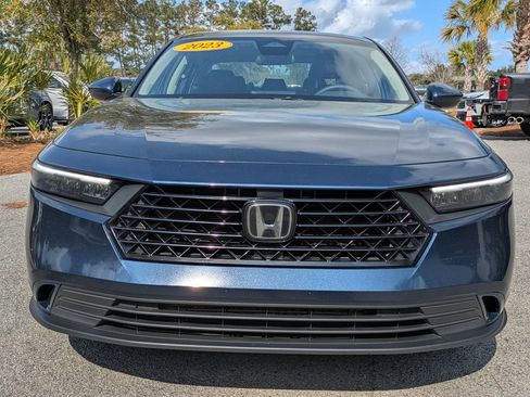 Used 2023 Honda Accord EX image 9