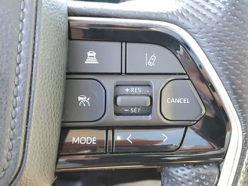 Used 2024 Toyota Tundra Limited AWD/4WD image 23