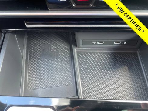 Certified 2024 Volkswagen Atlas Cross Sport SE w/ Panoramic Sunroof Package AWD/4WD image 27