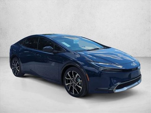 New 2026 Toyota Prius Plug-In Hybrid FWD image 3