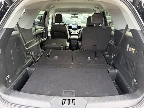 Used 2024 Ford Explorer XLT w/ Equipment Group 202A AWD/4WD image 22