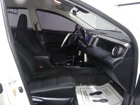 Used 2018 Toyota RAV4 LE w/ All Weather Liner Package image 20