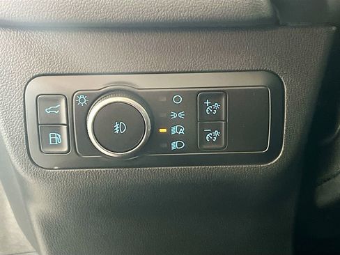 Used 2025 Ford Escape SE FWD image 10