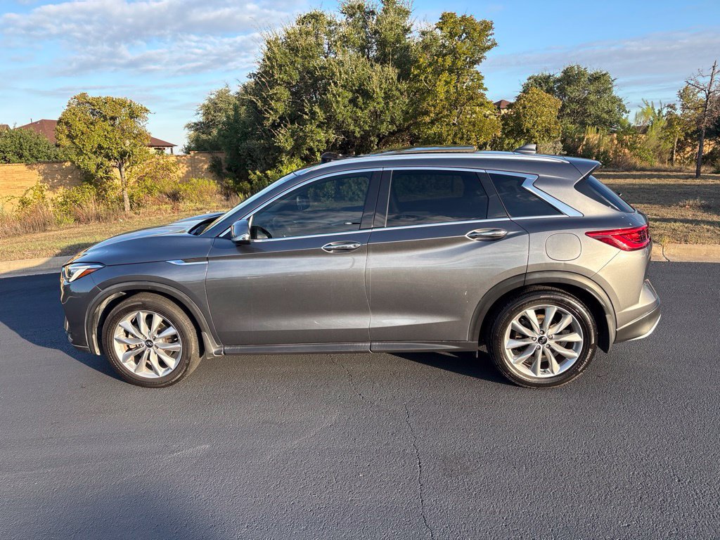 Used 2021 INFINITI QX50 Luxe FWD image 2