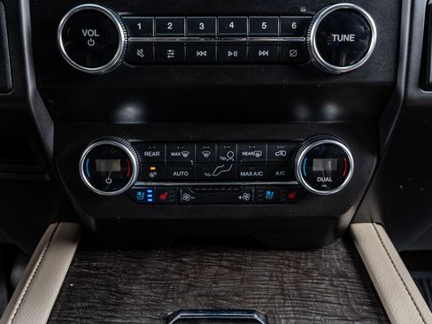 Used 2020 Ford Expedition Limited w/ Equipment Group 301A image 23