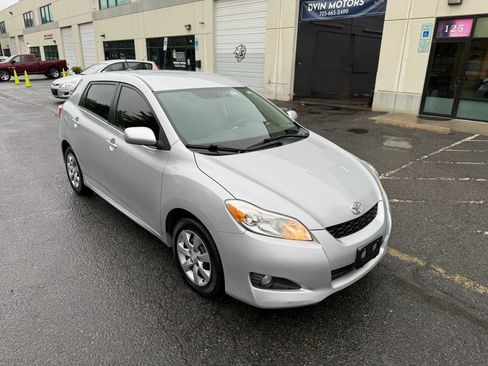Used 2013 Toyota Matrix S FWD image 15