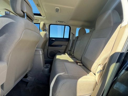 Used 2014 Jeep Patriot Latitude w/ Sun/Sound Group AWD/4WD image 24