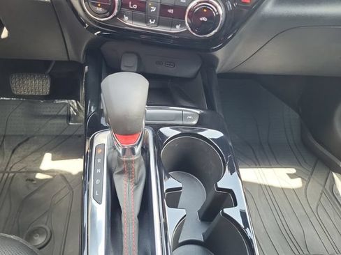 Used 2026 Chevrolet Trax RS w/ Sunroof Package FWD image 18