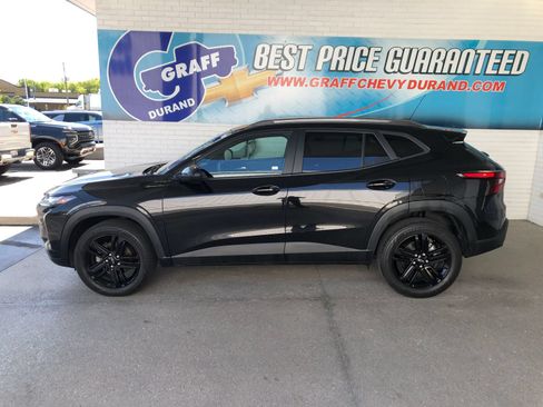 Used 2024 Chevrolet Trax ACTIV w/ Driver Confidence Package FWD image 5