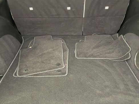 Used 2018 Jeep Grand Cherokee Limited image 20