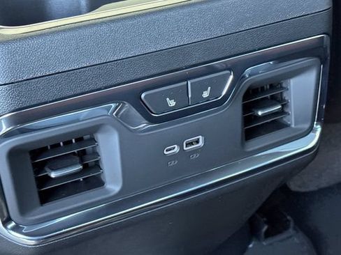 New 2026 GMC Sierra 3500 Denali Ultimate AWD/4WD image 14