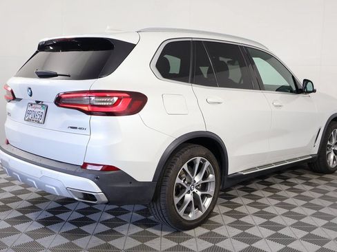 Used 2023 BMW X5 xDrive40i AWD/4WD image 4
