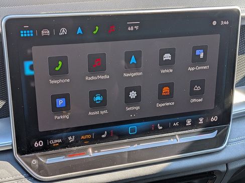 Used 2025 Volkswagen Tiguan SE w/ Panoramic Sunroof Package image 20