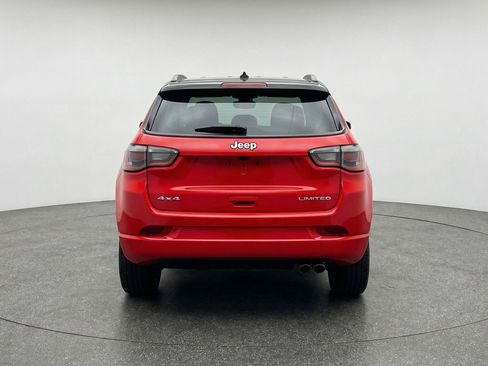 Used 2025 Jeep Compass Trailhawk image 7