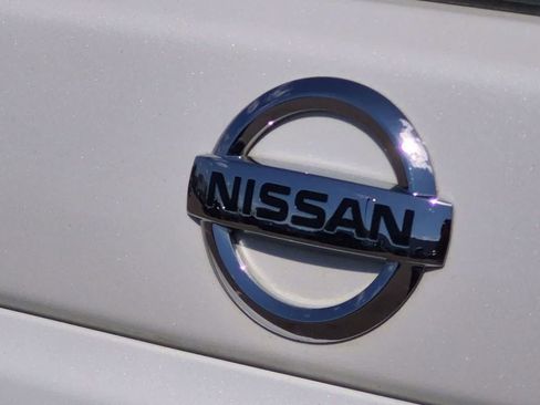 Used 2016 Nissan Murano Platinum w/ Platinum Technology Package AWD/4WD image 10