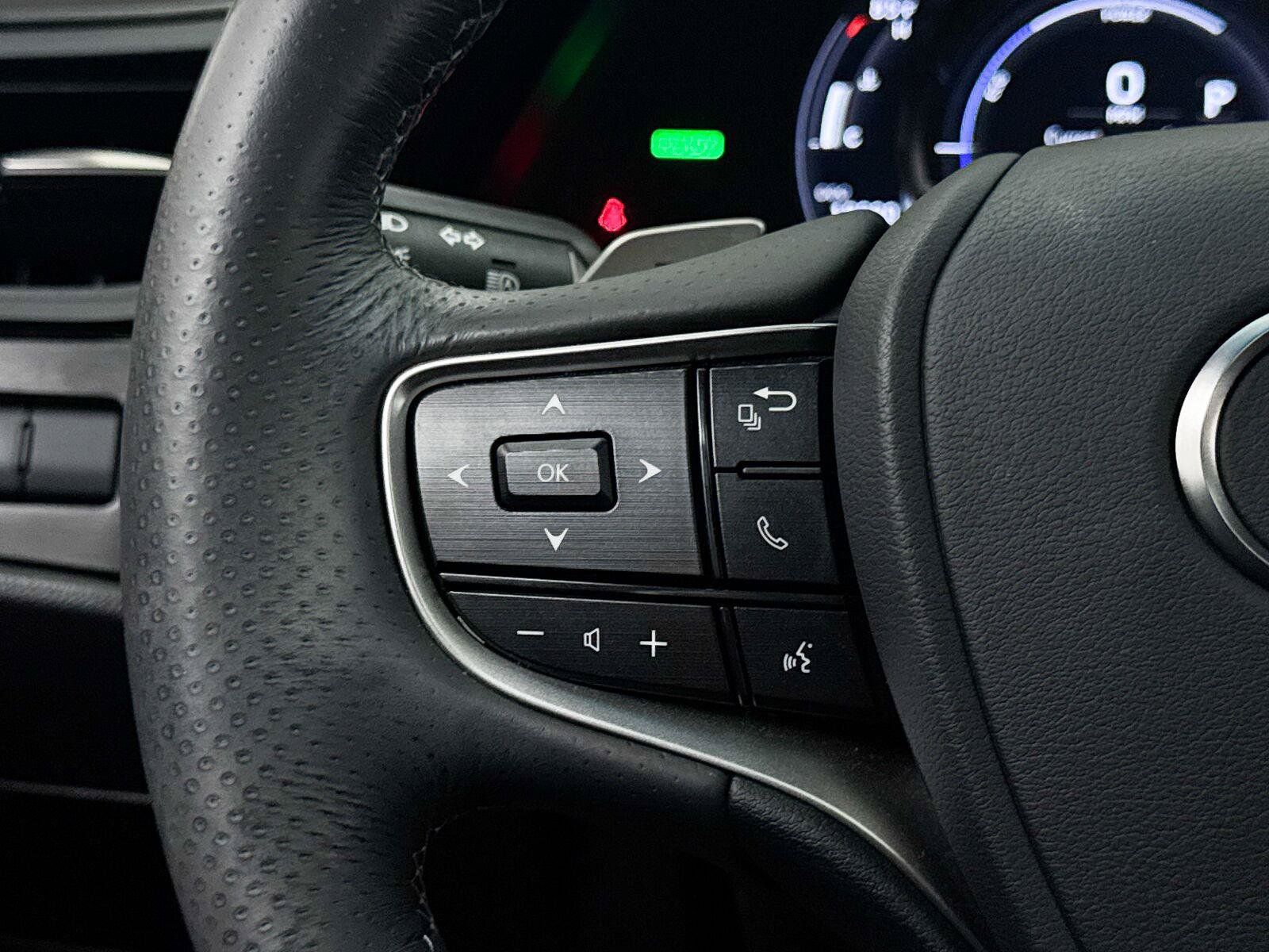 Used 2024 Lexus ES 300h F Sport w/ Accessory Package (Z1) FWD image 35
