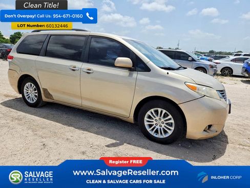 Used 2014 Toyota Sienna XLE FWD image 5