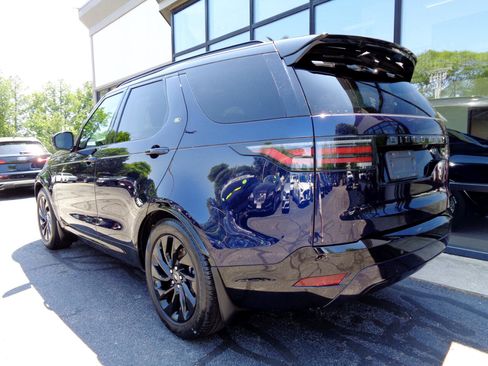 Used 2023 Land Rover Discovery S R-Dynamic image 7